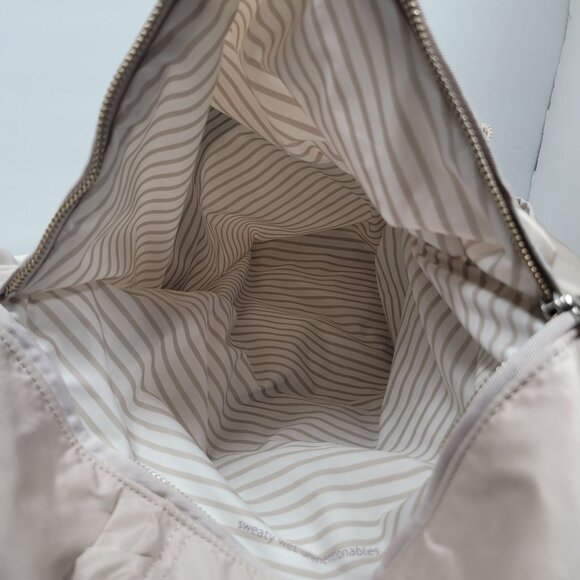 Lululemon Athletica Women's Light Gray Gym Bucket Duffle Bag - Picture 9 of 12